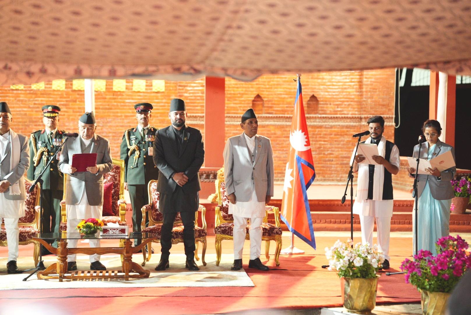 नवनियुक्त दुई मन्त्रीले लिए शपथ