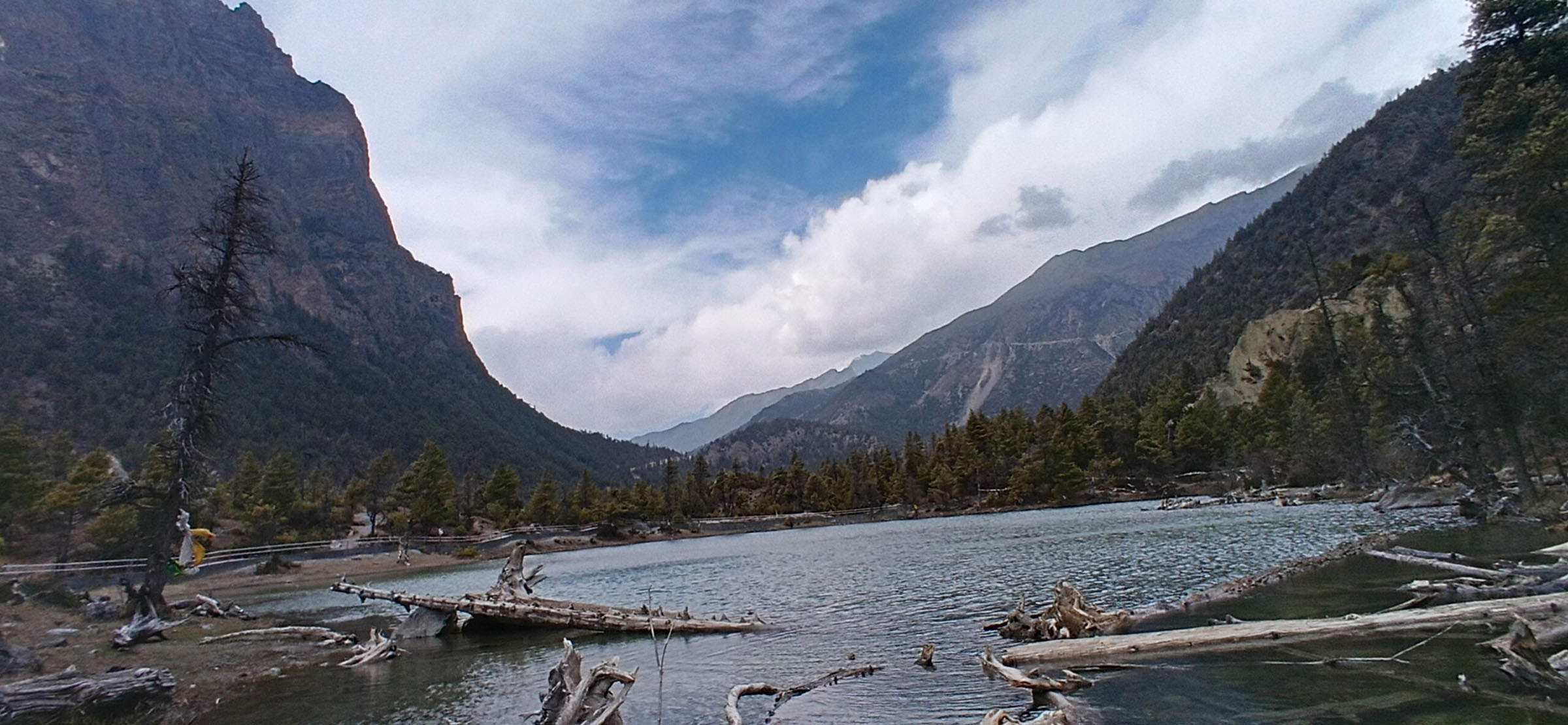 वर्षा गराउने प्रणाली पश्चिमबाट पूर्वतर्फ सर्दै